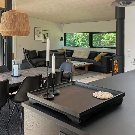 8 Person In Hornb K Hornbaek