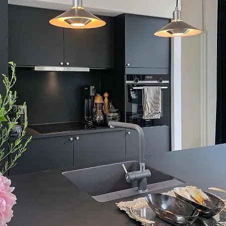 8 Person In Hornbaek-by Traum